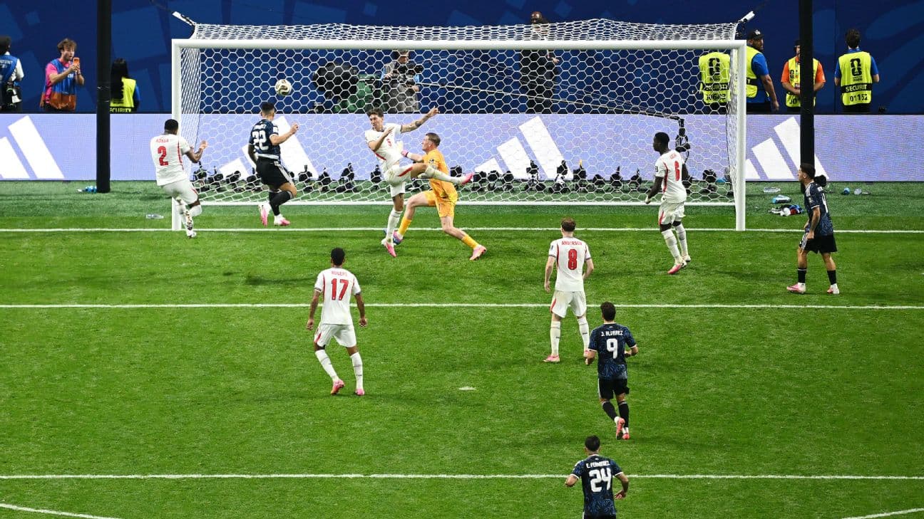 Lautaro Martínez scored the winner as Argentina beat England to reach the World Cup final.