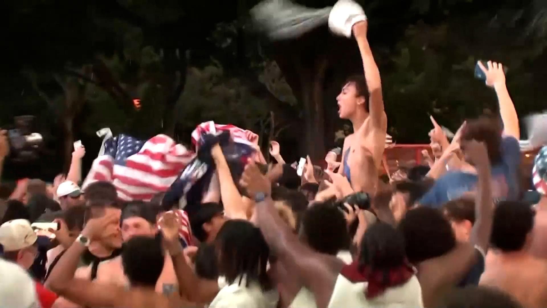 USMNT fans in Washington, D.C., erupt after Balogun's opener