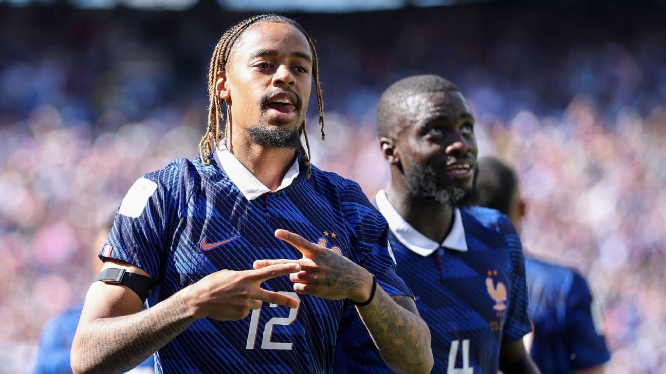 Bradley Barcola scored France's second goal against Senegal.