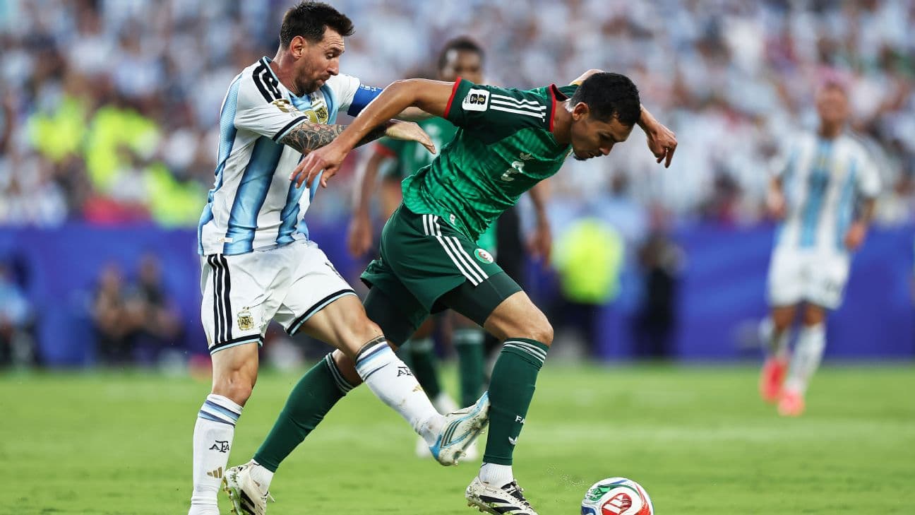 Messi red card foul 2